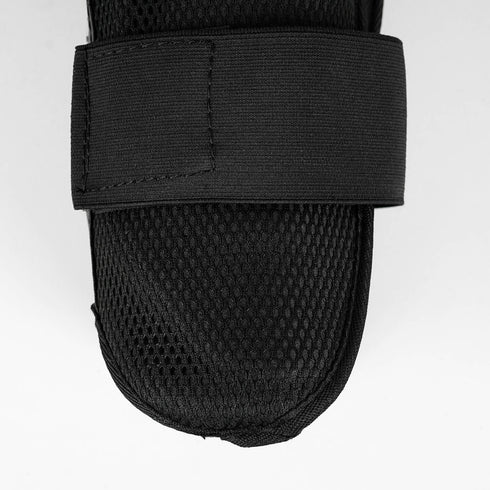 Gryphon Anatomic Pro Shinguard